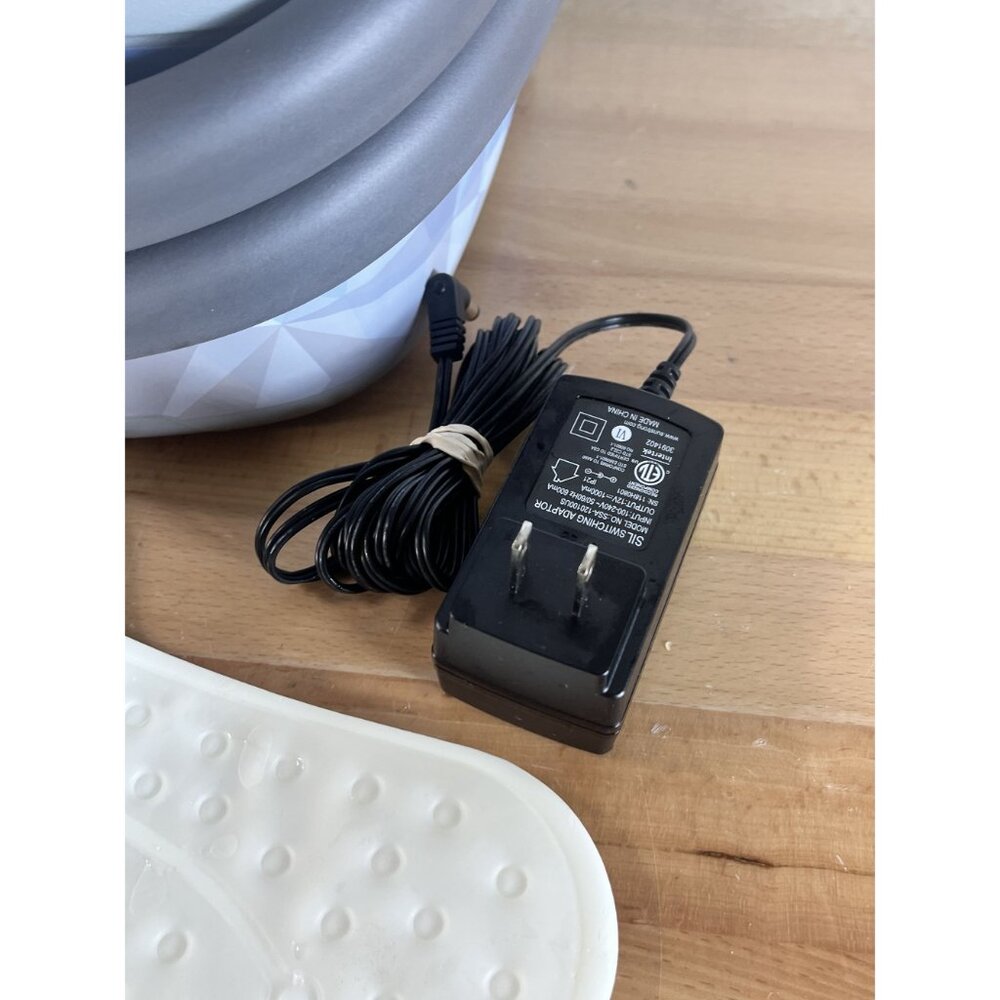 Cold Water Pump Classic 3 w/ AC Adapter and pad, straps - Picture 5 of 9